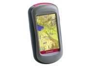 GPS pantalla táctil, cámara digital, altímetro barométrico, brújula electrónica